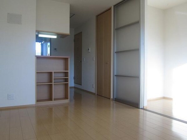 メゾンルミエールの物件内観写真